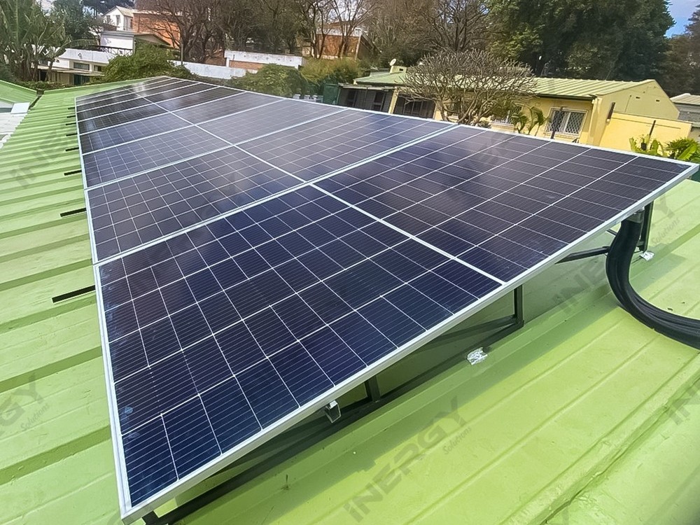 Installation solaire à Ampasampito